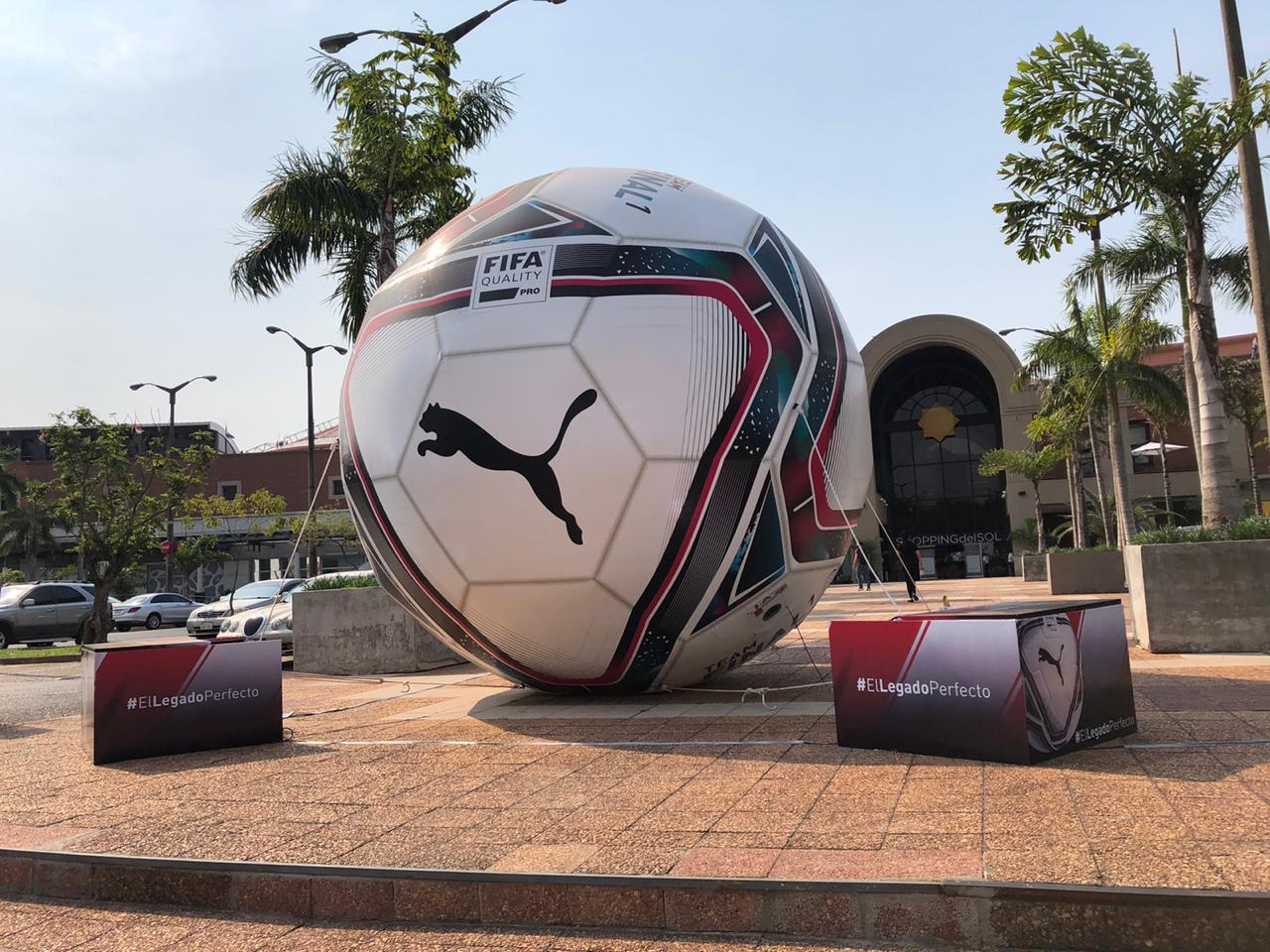 EL BALÓN GIGANTESCO PASÓ POR EL SOL