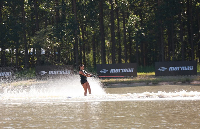 Mormaii apoyó al Esquí Naútico