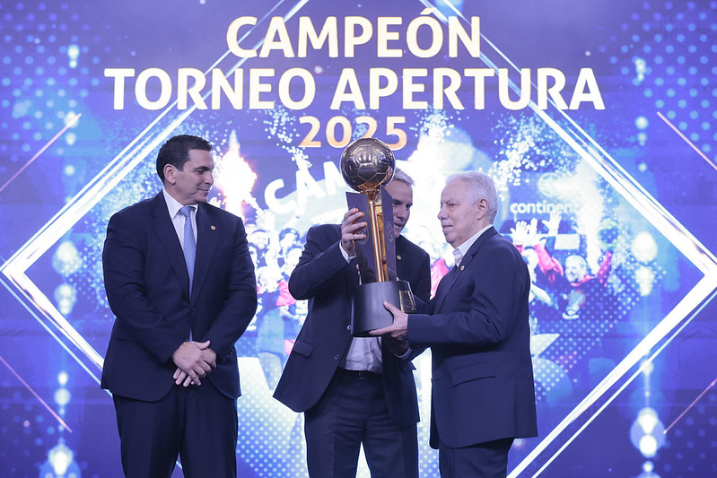 Clubes aliados coparon premios