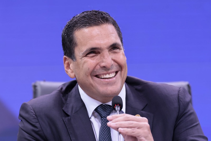 Robert Harrison fue reelecto